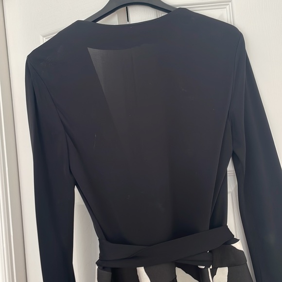 Diane Von Furstenberg ( DVF ) size 2 midi wrap dress - Picture 7 of 8